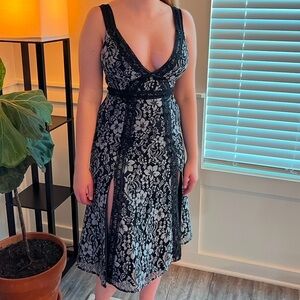 Keepsake Womens Lace Overlay Sleeveless Midi Dress